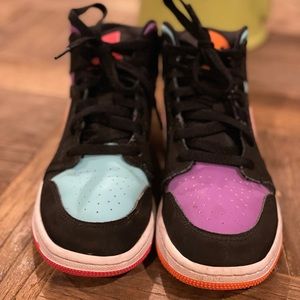 Nike Air Jordan girls 5Y good condition